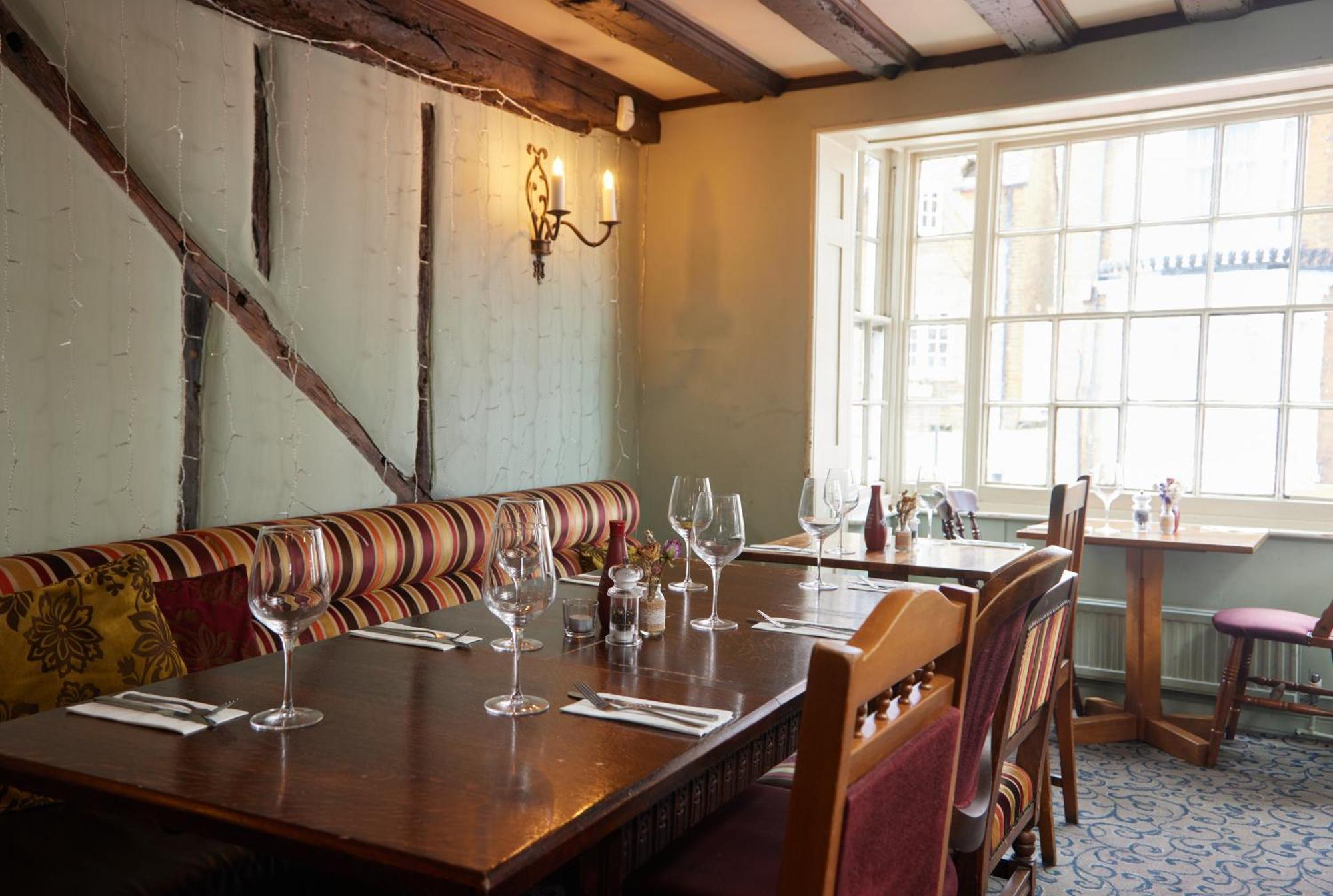 The Bell Hotel Woburn By Greene King Inns Bagian luar foto
