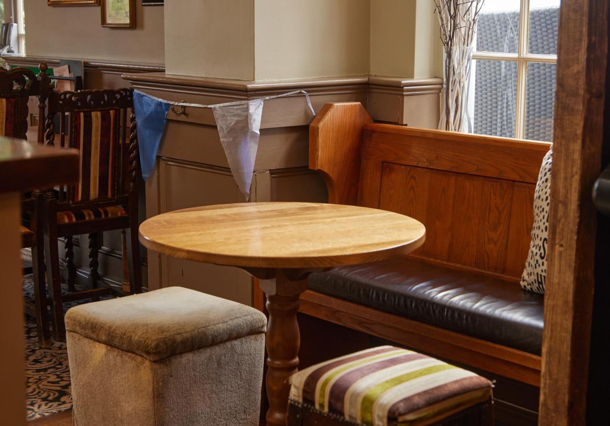 The Bell Hotel Woburn By Greene King Inns Bagian luar foto